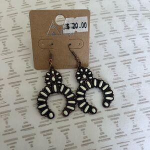 Elegant Black and Cream Dangle Earrings